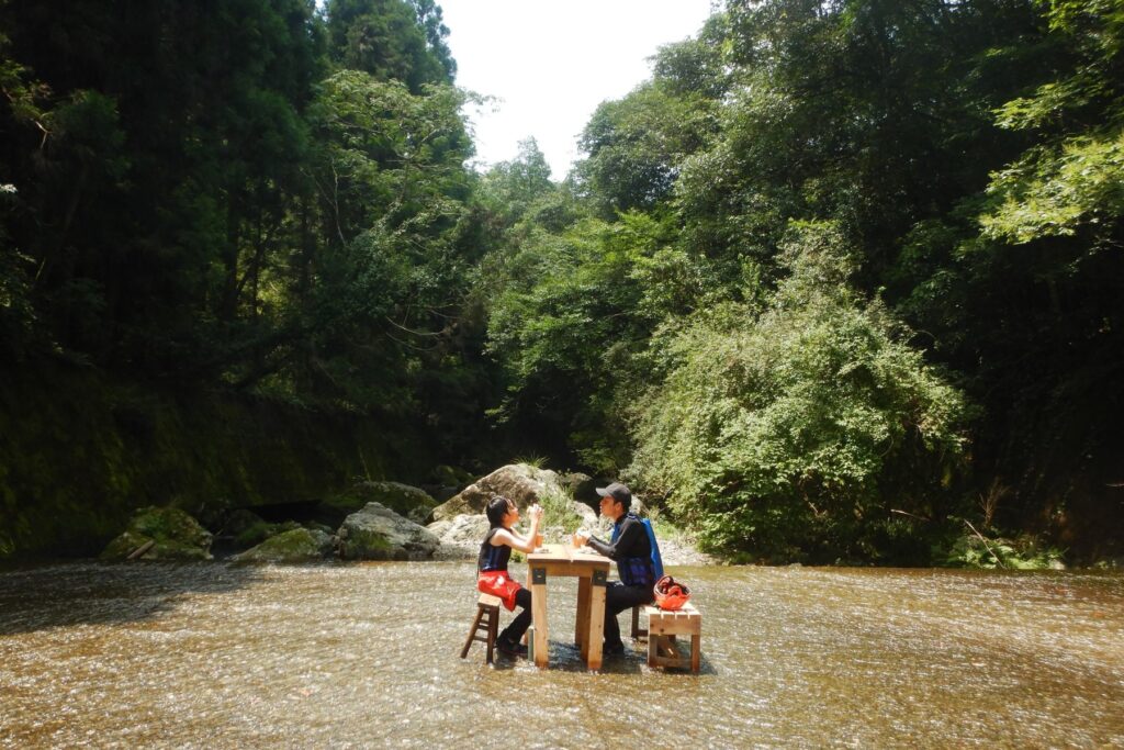 いの町勝賀瀬川でのランチ